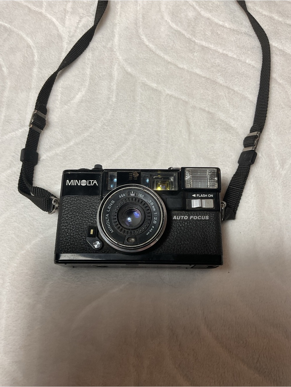 Minolta Auto Focus 35mm Film Camera in Black